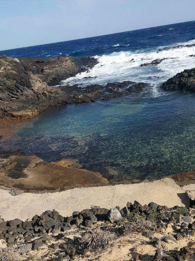 El Charco Del Palo Villa Galan Exterior foto